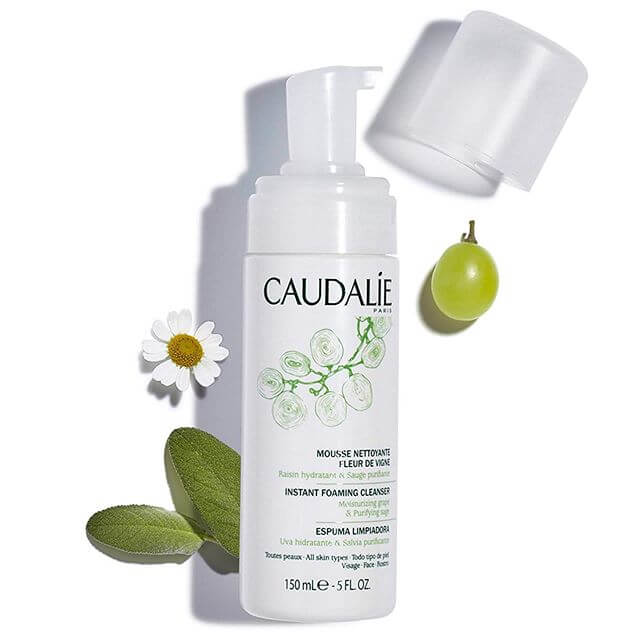 Cadalie Instant Foaming Cleanser 50 ml โฟมล้างหน้าที่เหมาะเป็นอย่างยิ่งสำหรับผิวแพ้ง่าย ผิวธรรมดา และผิวผสม เนื้อโฟมบางเบาที่จะเปลี่ยนเป็นเนื้อมูสได้ง่าย ไม่ระคายเคือง ใบหน้าของสาวๆ จะเนียนนุ่ม ไม่แห้งตึง พร้อมช่วยกระชับผิว